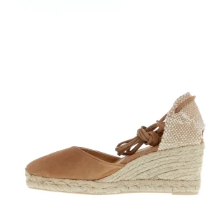 Espadrillas zeppa in camoscio beige: eleganza e comfort