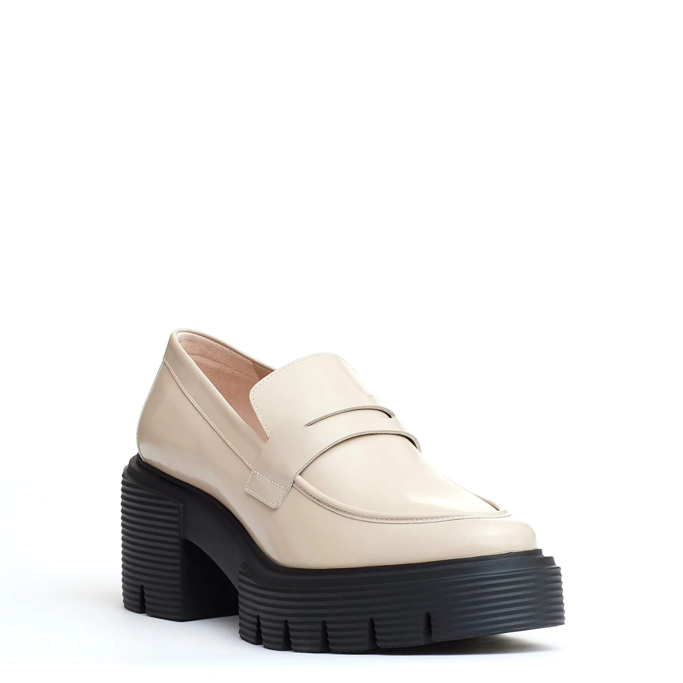 mocassino_pelle_beige_fon_1.webp mocassino pelle beige fondo in gomma