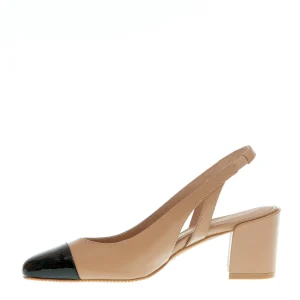 Scarpe eleganti: Slingback beige e nera di Stuart Weitzman