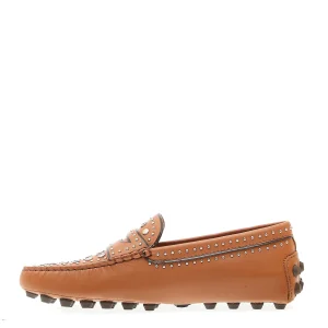 Scarpe Tod's: Mocassino in pelle marrone con borchie