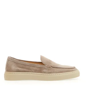 Slip-on in camoscio fango Doucal's: il tuo stile impeccabile