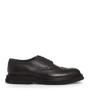 stringata pelle marrone bucature